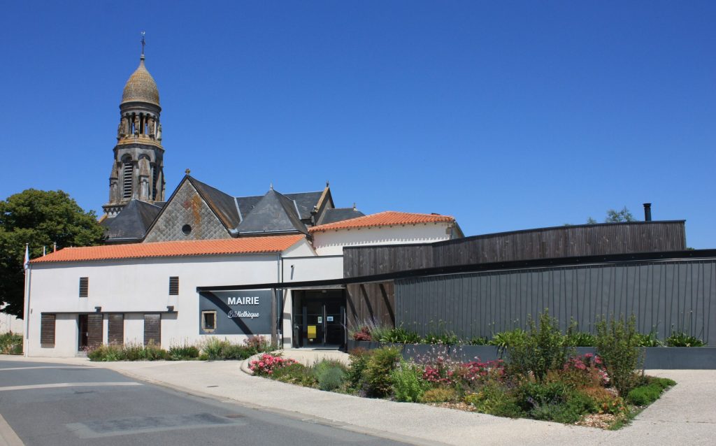 Maison communale (mairie) de Saint-Martin-des-Tilleuls